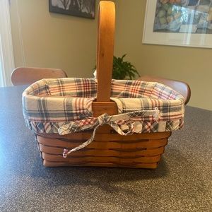 Longaberger Basket 1994 with Liner & wooden divider